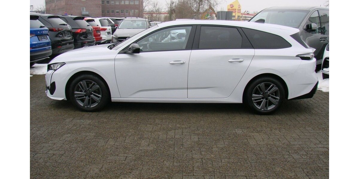 Peugeot 308 1.5L Allure ACC AHK LED Navi Kamera 34.524 km 24.980 &euro; Falkensee 14612
