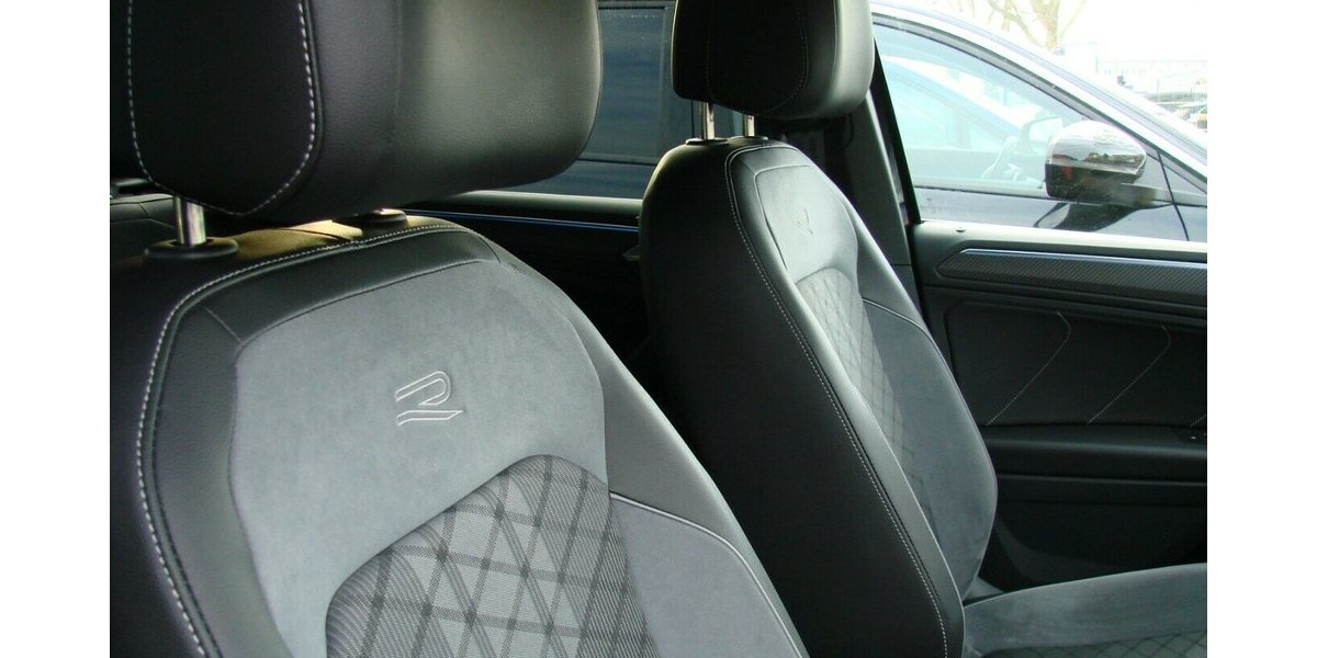 VW Tiguan 2.0TDi R-Line 4M BlackStyle ACC IQ LIGHT 41.763 km 35.980 &euro; Falkensee 14612