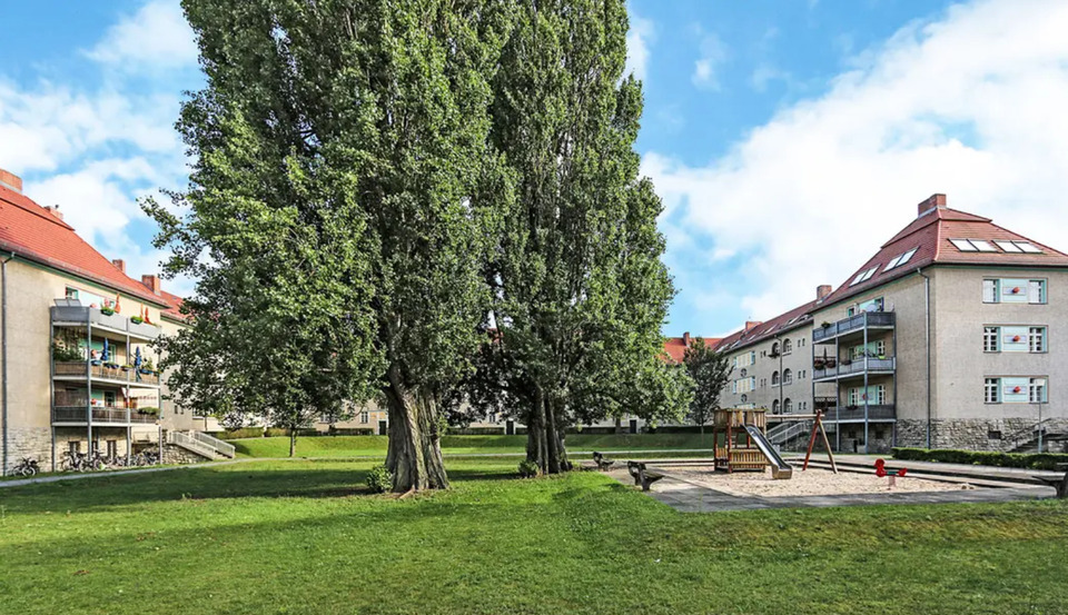 **Unvermietete, großzügige FamilienWohnung mit großem Balkon**