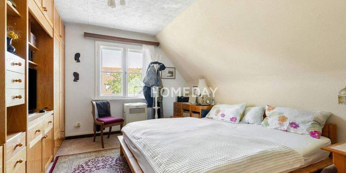 Attraktive DHH mit Pool, Terrasse, Garage & Gartenidyll in Babelsberg Nord - Verkauf mit Rückmiete 3 zimmer