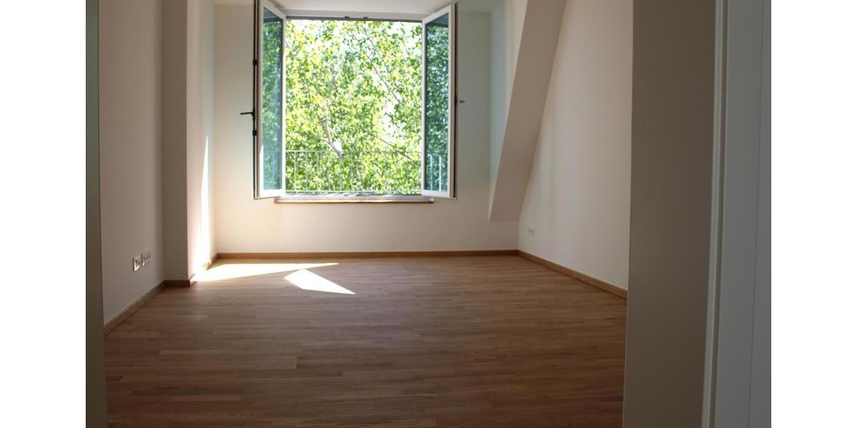 Dachgeschoßwohnung Berlin Charlottenburg-Wilmersdorf - 3 Zimmer, 115 m&sup2;, 2.150&euro; | Angebot:26350742