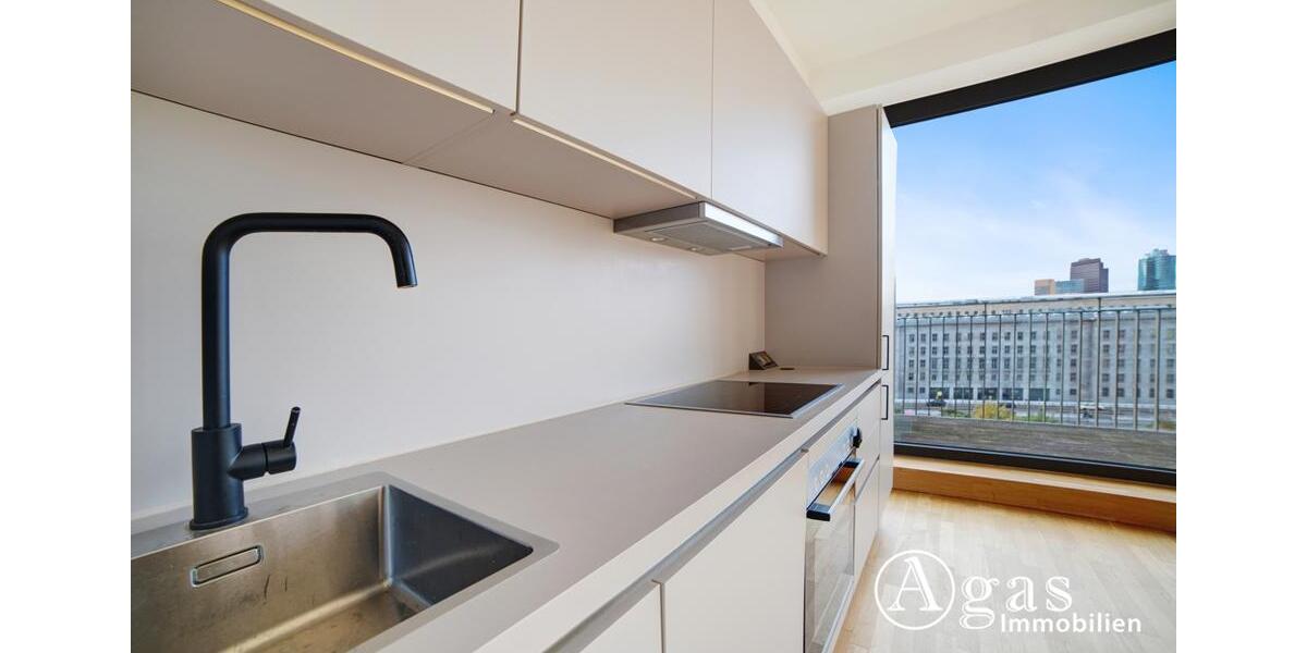 Helle 3 Zimmer Dachgeschosswohnung mit ca. 88m², EBK, Fußbodenheizung und Balkon in Berlin-Mitte 3 zimmer