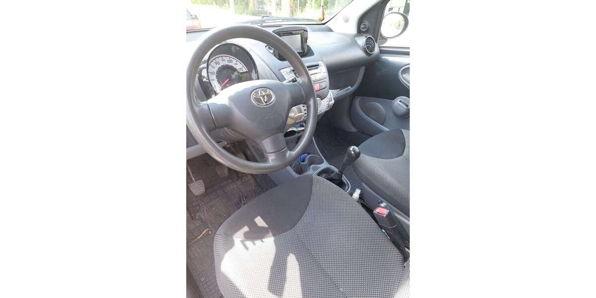 Toyota Aygo 110.000 km 2.450 &euro; Buckow (Berlin) 12351