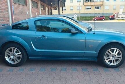 Ford Mustang 82.000 km 15.400 &euro; Berlin 13088