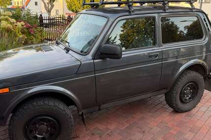 Lada Niva 34.750 km 12.500 &euro; Berlin, Stadt 12107