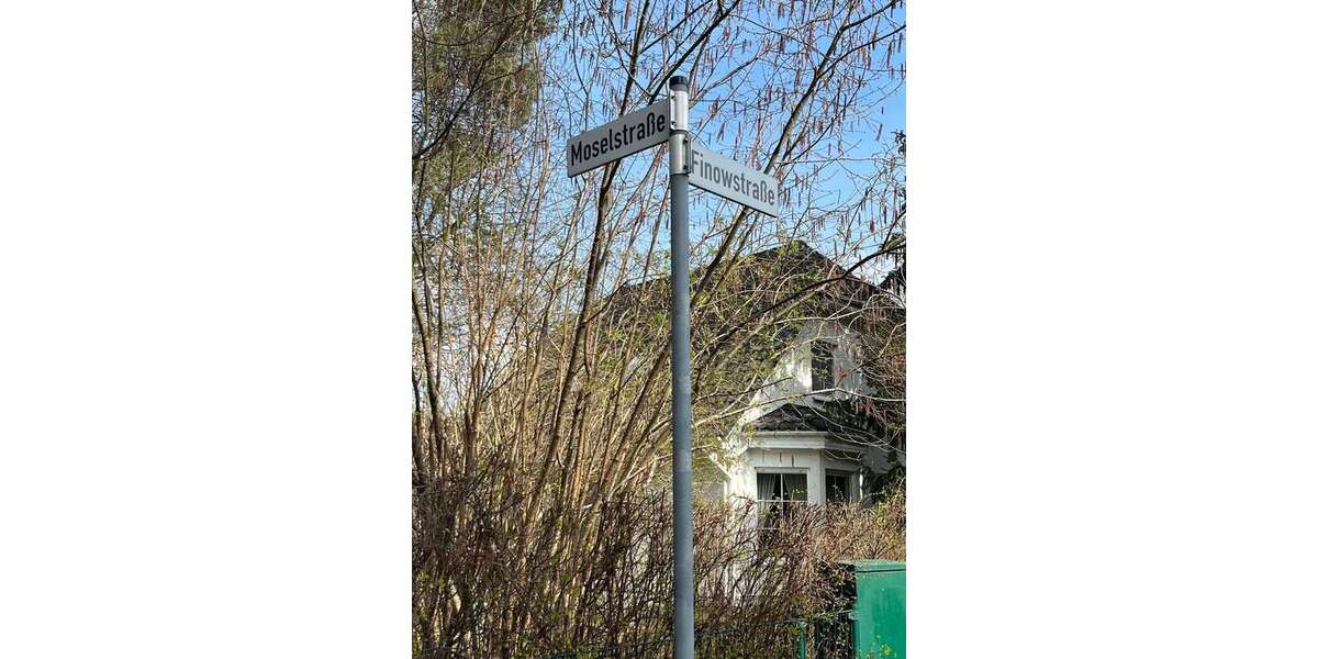 Leerstehendes Reihenendhaus: 100m² groß + ruhig im Grünen gelegen, Falkensee, nahe Potsdam + Berlin 4 zimmer