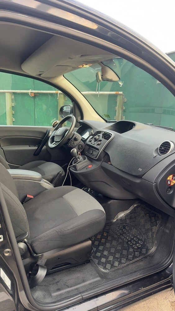 Renault Kangoo 205.322 km 10.200 € Berlin 10178