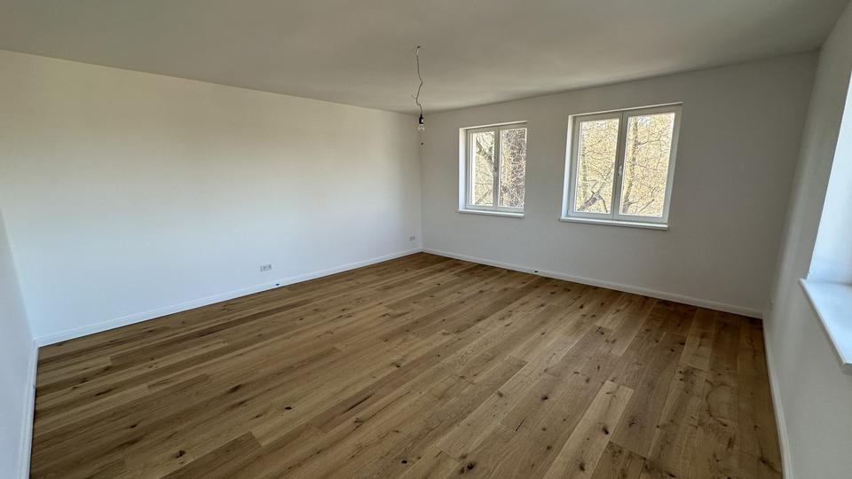 Einfamilienhaus Ludwigsfelde - 3 Zimmer, 141 m&sup2;, 1.960&euro; | Angebot:23081568