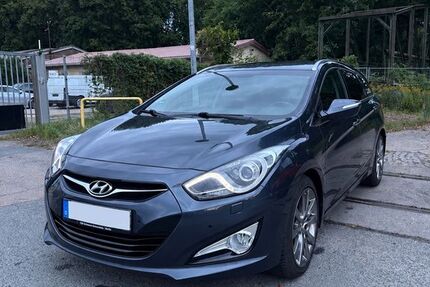 Hyundai i40 141.000 km 5.100 &euro; Berlin 12588