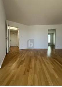 MODERN UND RUHIG IM DACHGESCHOSS 2 zimmer