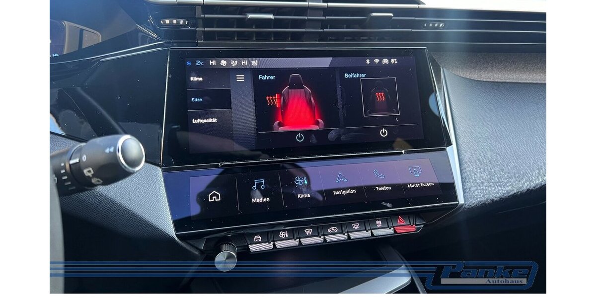 Peugeot 308 Allure EAT8*NAV*Carplay*LED*360°*Cockpit* 150.000 km 16.490 &euro; Berlin 13187