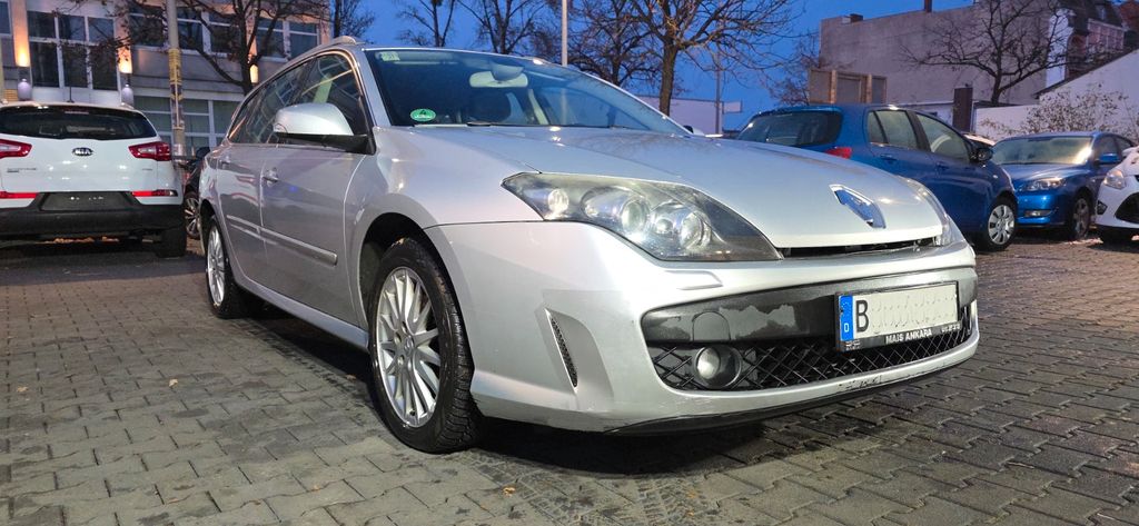 Renault Laguna 174.554 km 4.499 € Berlin 13581