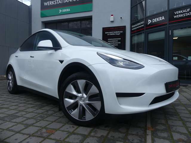 Tesla Model Y 17.765 km 34.600 € Berlin 13156