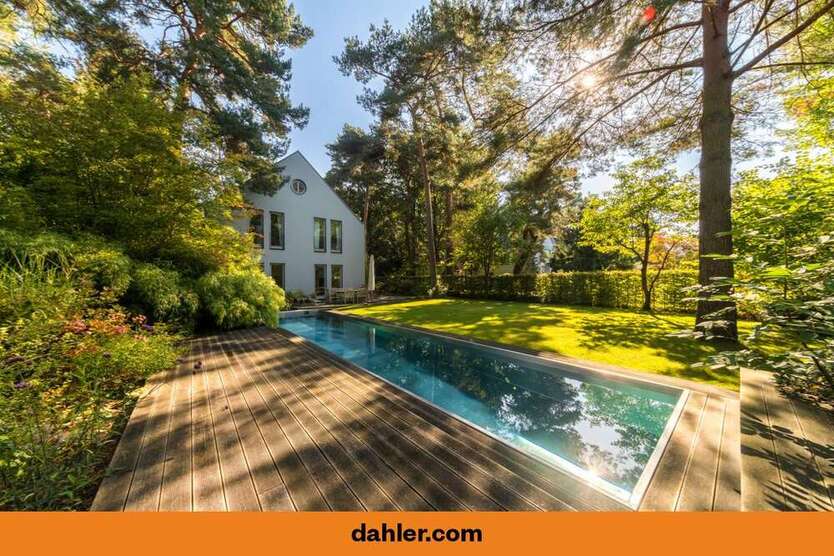 Haus zum Kaufen in Kleinmachnow 2.540.000 € 285 m²