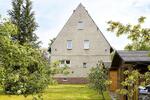 Charmantes Haus mit großem Traumgarten