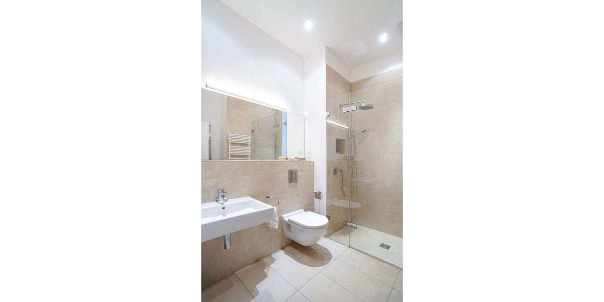 Etagenwohnung Berlin Kreuzberg - 5 Zimmer, 202 m&sup2;, 4.000&euro; | Angebot:25709721