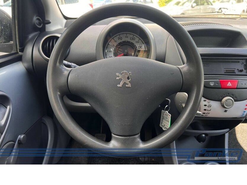 Peugeot 107 1.0 Petit Filou 70* 01/25 letzter Service * 47.106 km 2.990 € Berlin 13187