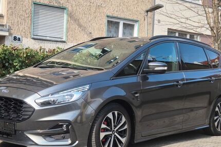 Ford S-Max 135.000 km 18.900 € Berlin 12055
