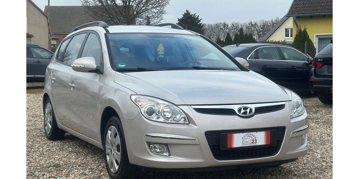 Hyundai i30 185.000 km 4.299 &euro; Trebbin 14959