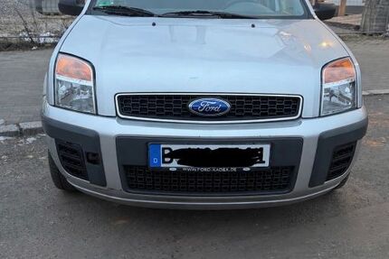 Ford Fusion 103.000 km 2.200 &euro; Berlin 10557