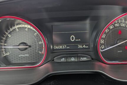 Peugeot 208 62.000 km 13.000 &euro; Berlin 13587