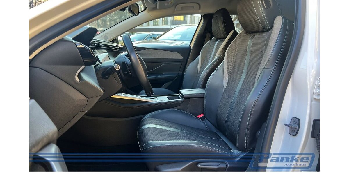 Peugeot 308 Allure EAT8*NAV*Carplay*LED*360°*Cockpit* 150.000 km 16.490 &euro; Berlin 13187