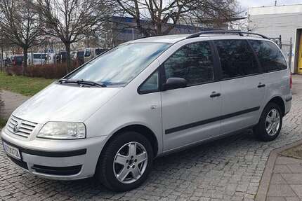 VW Sharan 167.200 km 2.990 &euro; Berlin 12681