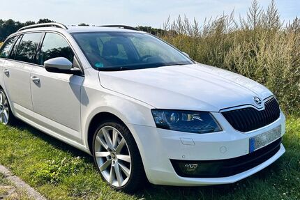 Skoda Octavia 136.000 km 13.200 € Potsdam 14473