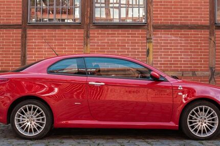 Alfa Romeo GT 61.500 km 11.990 &euro; Berlin 10965