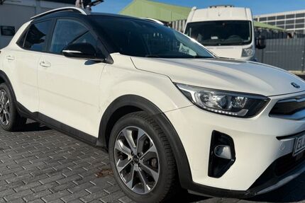 Kia Stonic 184.000 km 11.500 € Berlin 12307