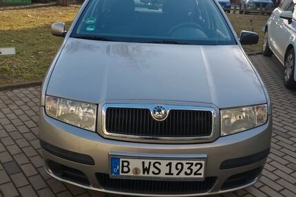 Skoda Fabia 167.000 km 2.200 &euro; Berlin 12557