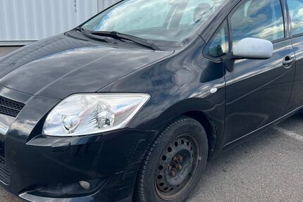 Toyota Auris 194.000 km 3.699 &euro; Berlin 12057