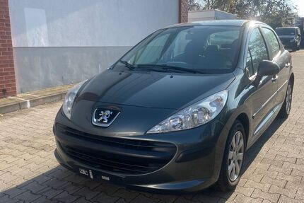 Peugeot 207 143.658 km 1.999 &euro; Berlin 12107