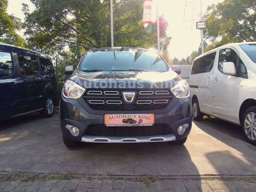 Dacia Lodgy 54.000 km 15.990 € Berlin 12681