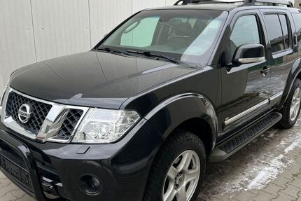Nissan Pathfinder 133.000 km 14.999 &euro; berlin 12305
