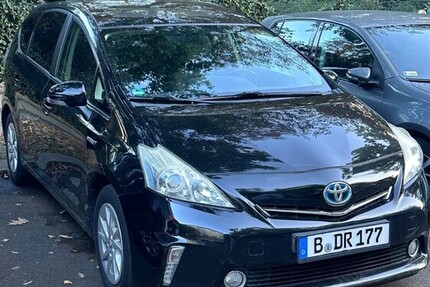 Toyota Prius Plus 244.000 km 8.250 € Berlin 10178