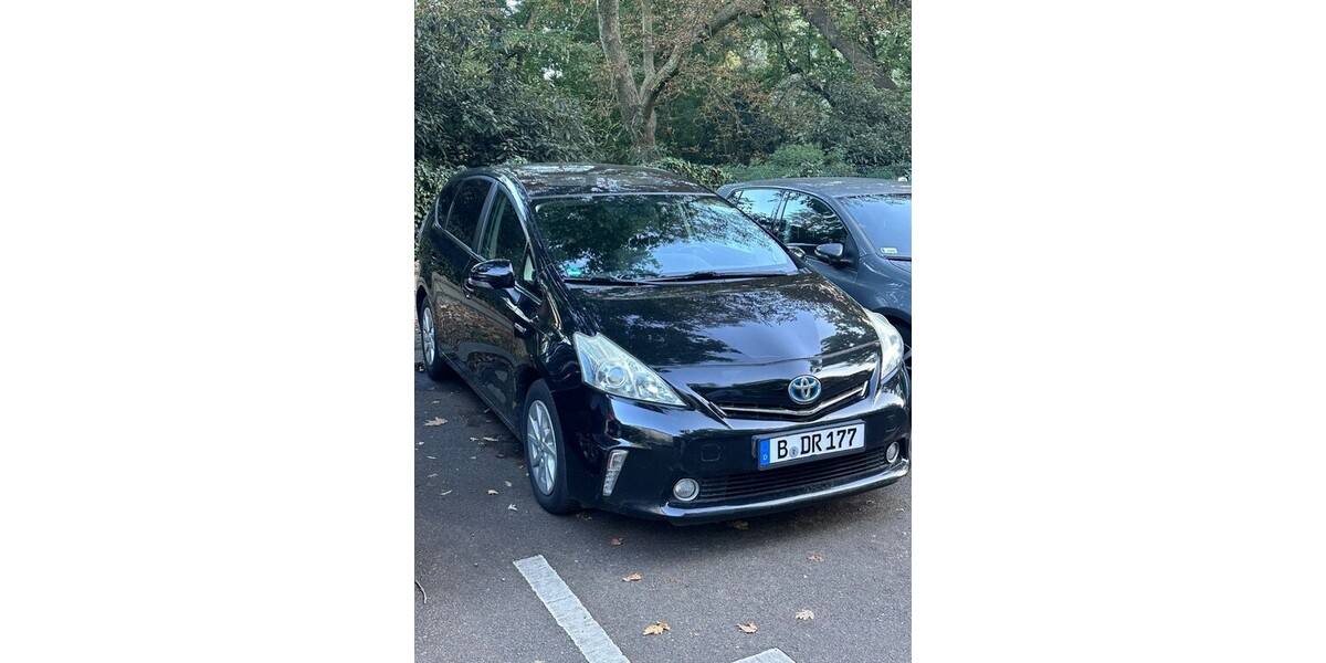 Toyota Prius Plus 244.000 km 8.250 € Berlin 10178