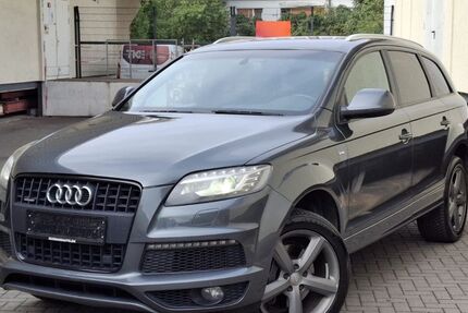 Audi Q7 233.367 km 12.499 &euro; Berlin 12057