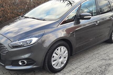 Ford S-Max 160.000 km 10.900 &euro; Berlin 13407