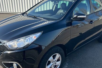 Hyundai ix35 181.000 km 6.200 &euro; Berlin 12057
