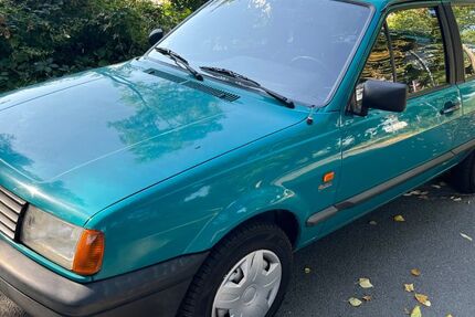 VW Polo 85.600 km 1.699 &euro; Potsdam 14469