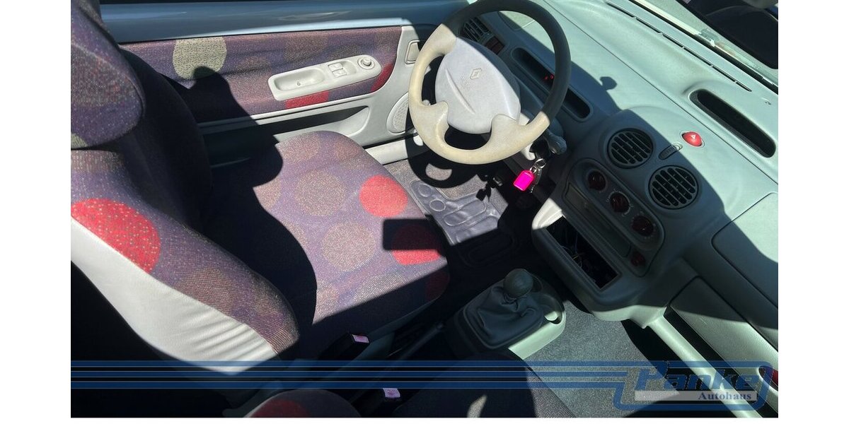 Renault Twingo 1.2 Liberty*Falt-Dach*4-Sitz*11/25TÜV*2-E 174.613 km 990 &euro; Berlin 13187