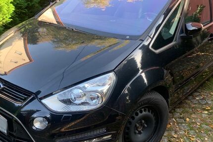 Ford S-Max 136.000 km 7.900 € Berlin 13129