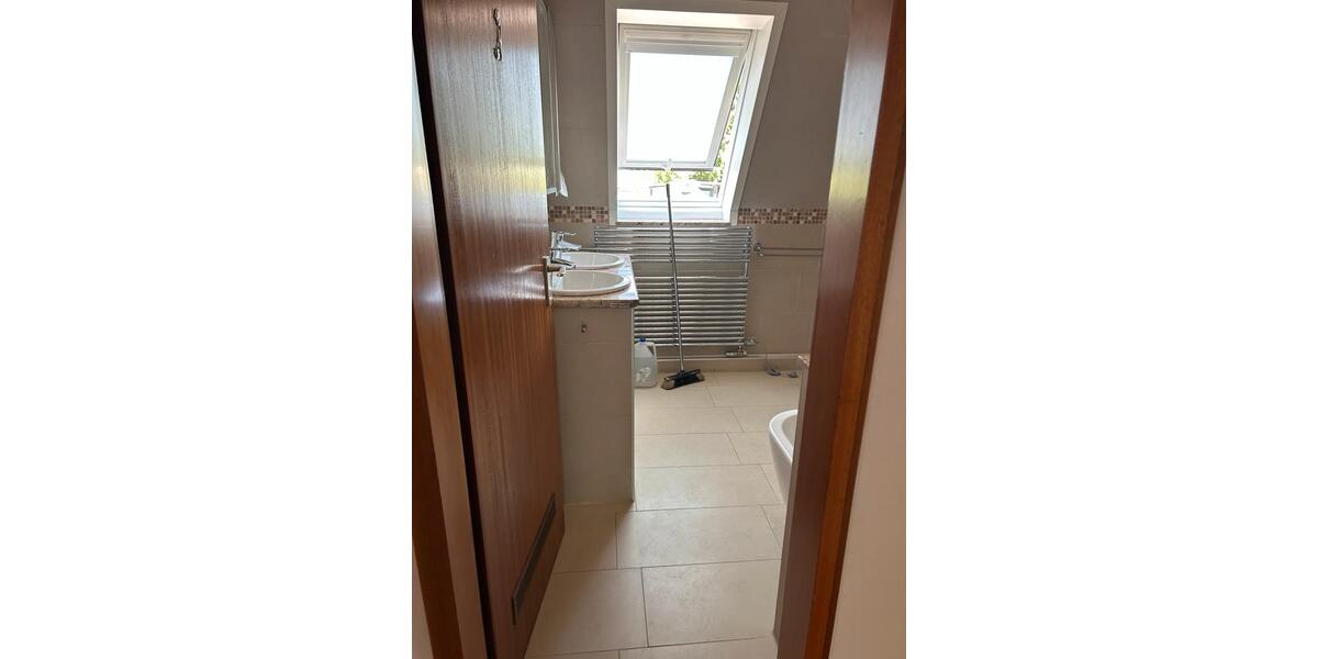 Doppelhaushälfte Berlin Reinickendorf - 6 Zimmer, 160 m&sup2;, 2.200&euro; | Angebot:27635607