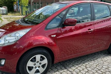 Kia Venga 95.000 km 8.950 &euro; Berlin-Spandau 13585