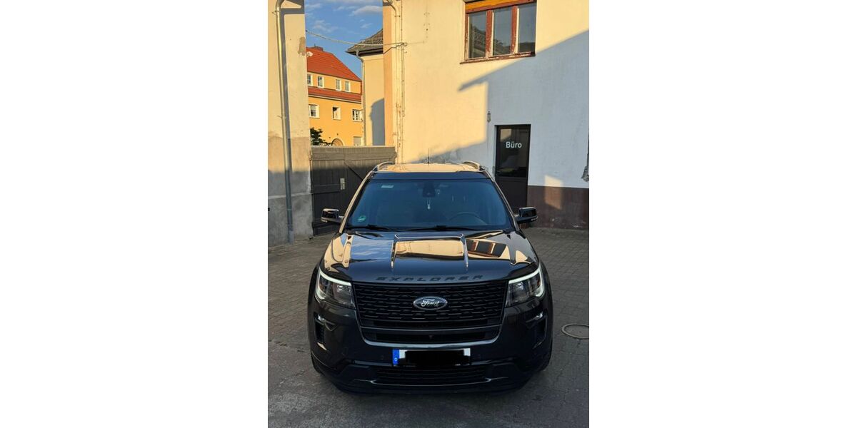 Ford Explorer 81.000 km 27.950 &euro; Potsdam 14478