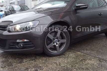 VW Scirocco 124.700 km 8.599 &euro; Berlin 12277