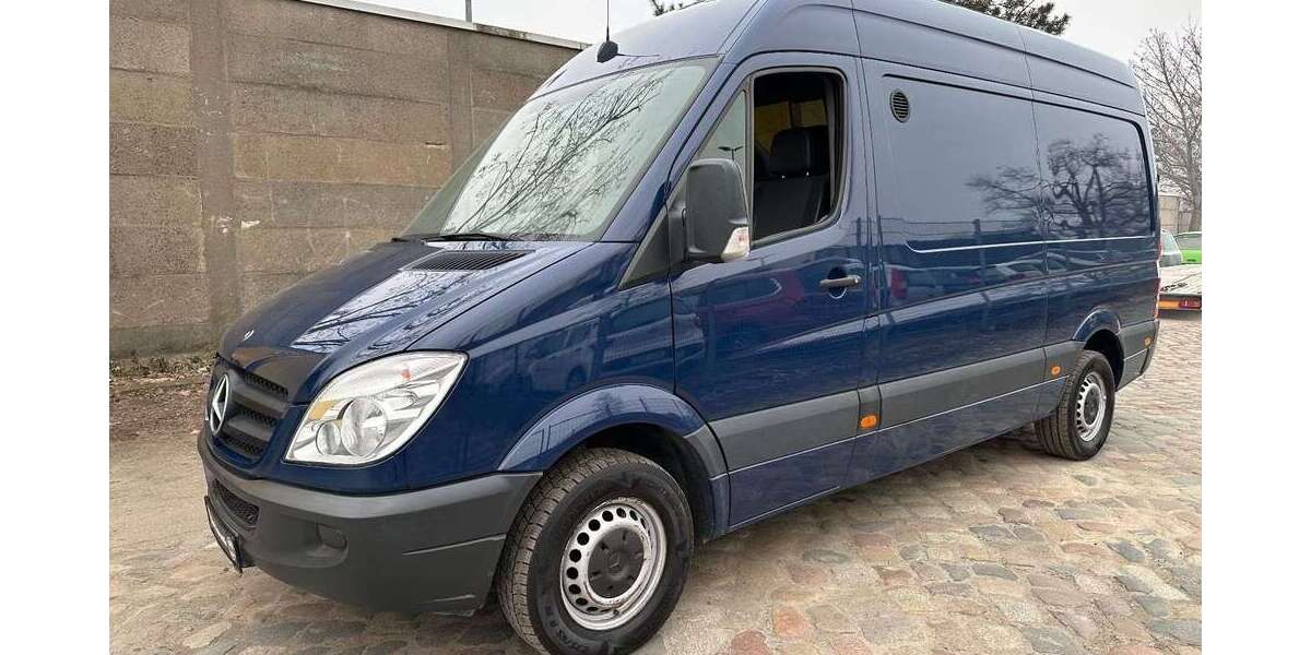 Mercedes-Benz Sprinter 179.337 km 9.290 &euro; Berlin 13055