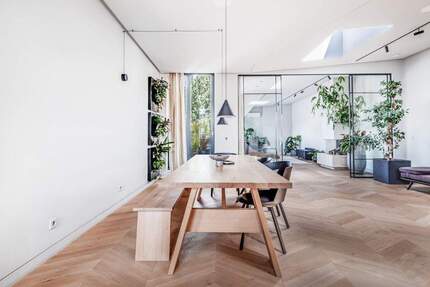 Besonderes Dachgeschoss mit exklusiver Ausstattung und Aufdachterrasse 6 zimmer