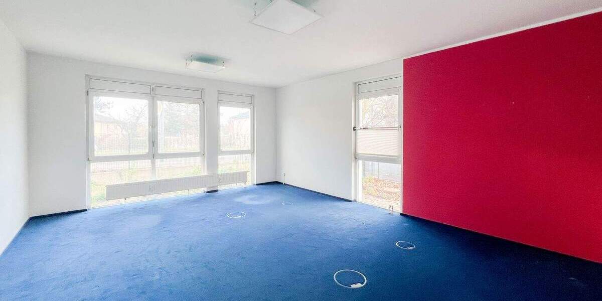 Gewerbeobjekt Stahnsdorf - 5 Zimmer, 253 m&sup2;, 2.406&euro; | Angebot:25737106